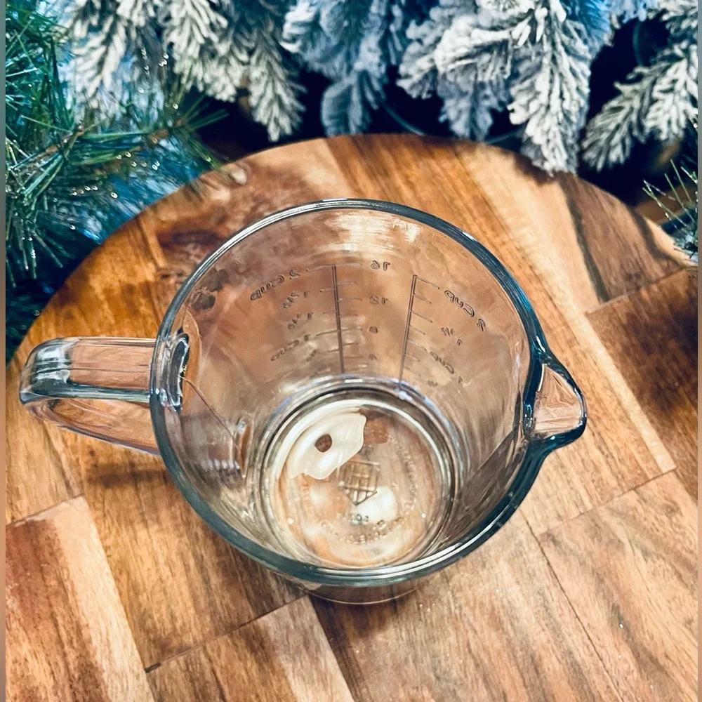 Hearth & Hand Magnolia 16oz (2cup) Embossed Glass Measuring Cup - Picture 4 of 10